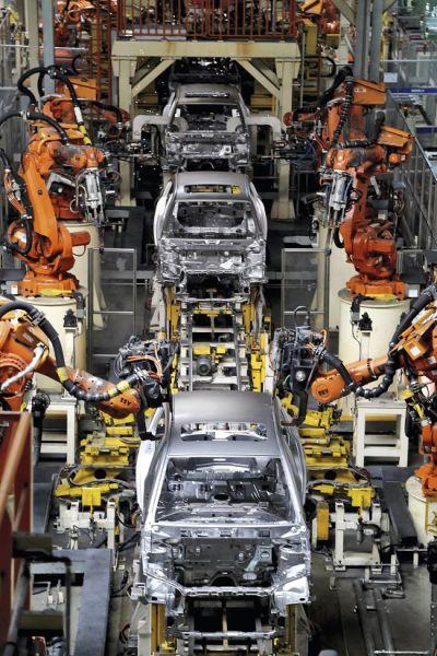 2014我国万亿市场是以机器人产业为主制造装备